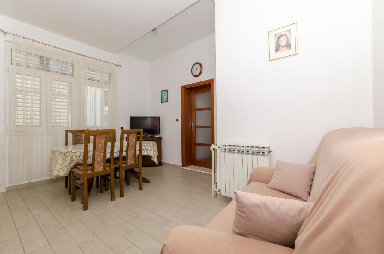 Apartment Eva P. Primošten Exteriér fotografie